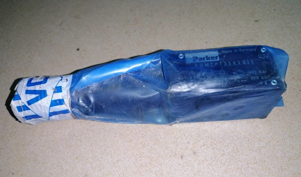 1pcs Parker RDM2PT35KVG15 Valve