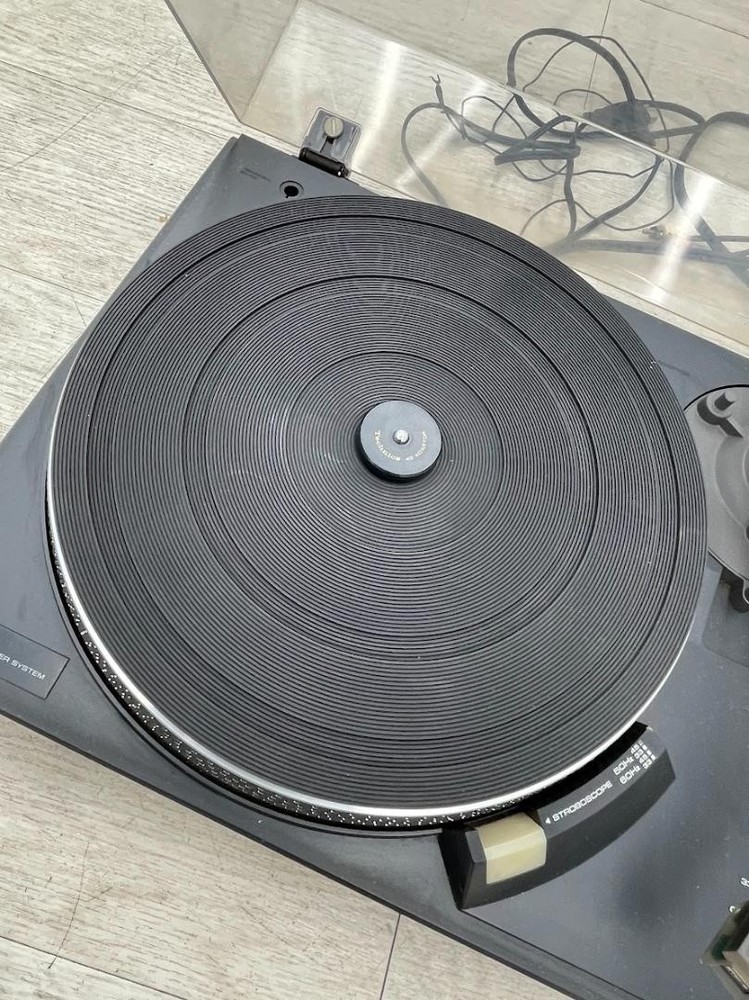 used Technics SL-2000 Direct Drive Turntable Record Audio Player Black