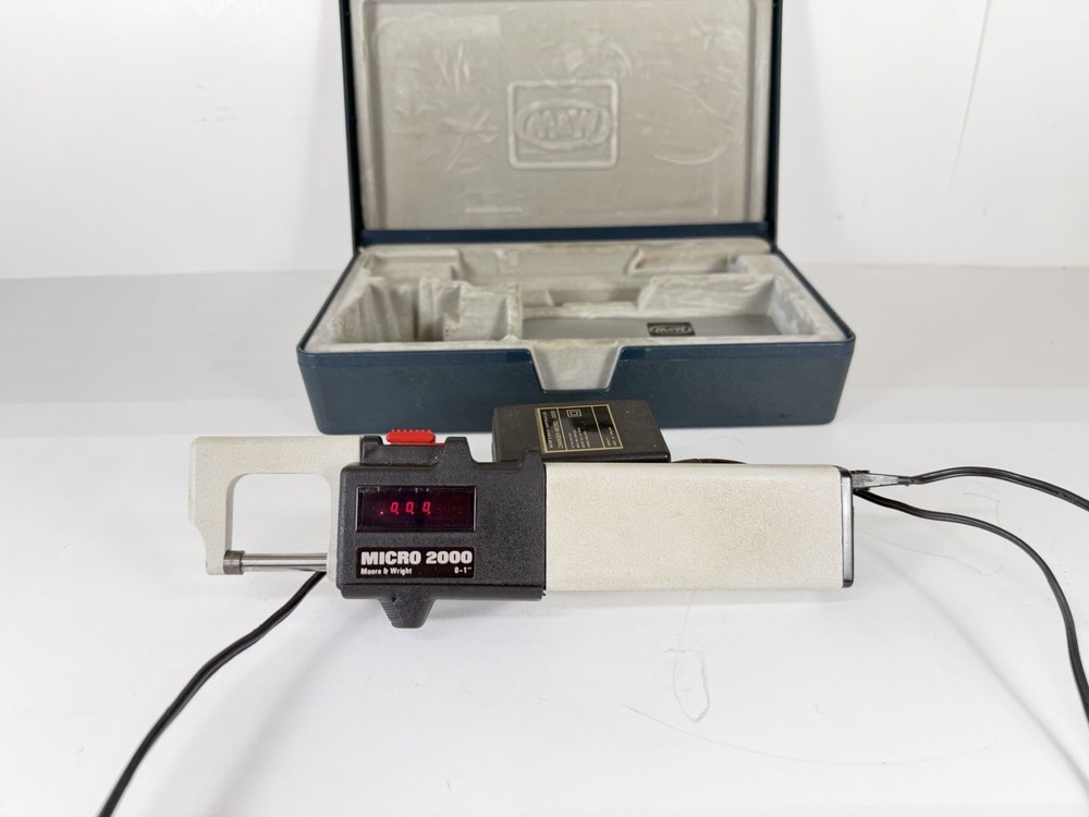 M & W Micro 2000 Electronic Hand Held Micrometer In Case
