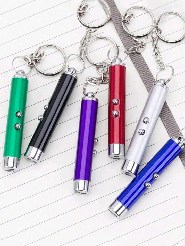 4 Laser Pointer Pens with Flashlight
