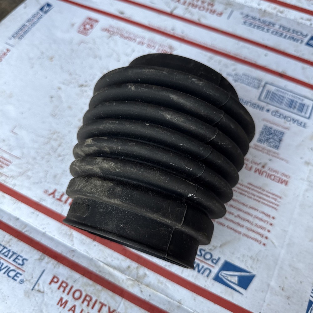 OMC OEM BELLOWS, U-JOINT | 3854127