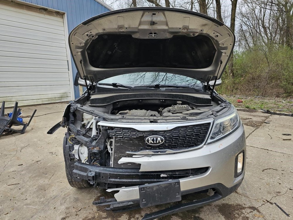 SORENTO 2015 Headrest 2450006