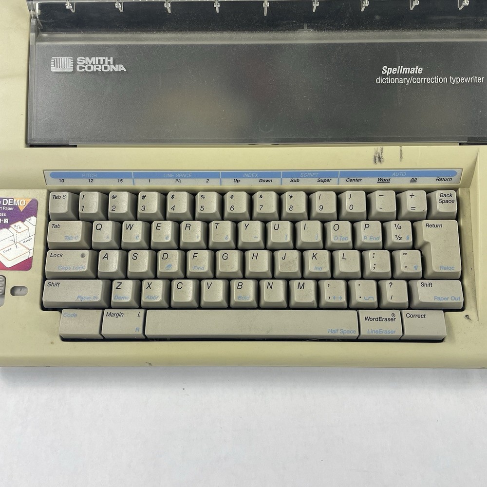 Smith Corona Spellmate 700 Electronic Dictionary/Correction Typewriter