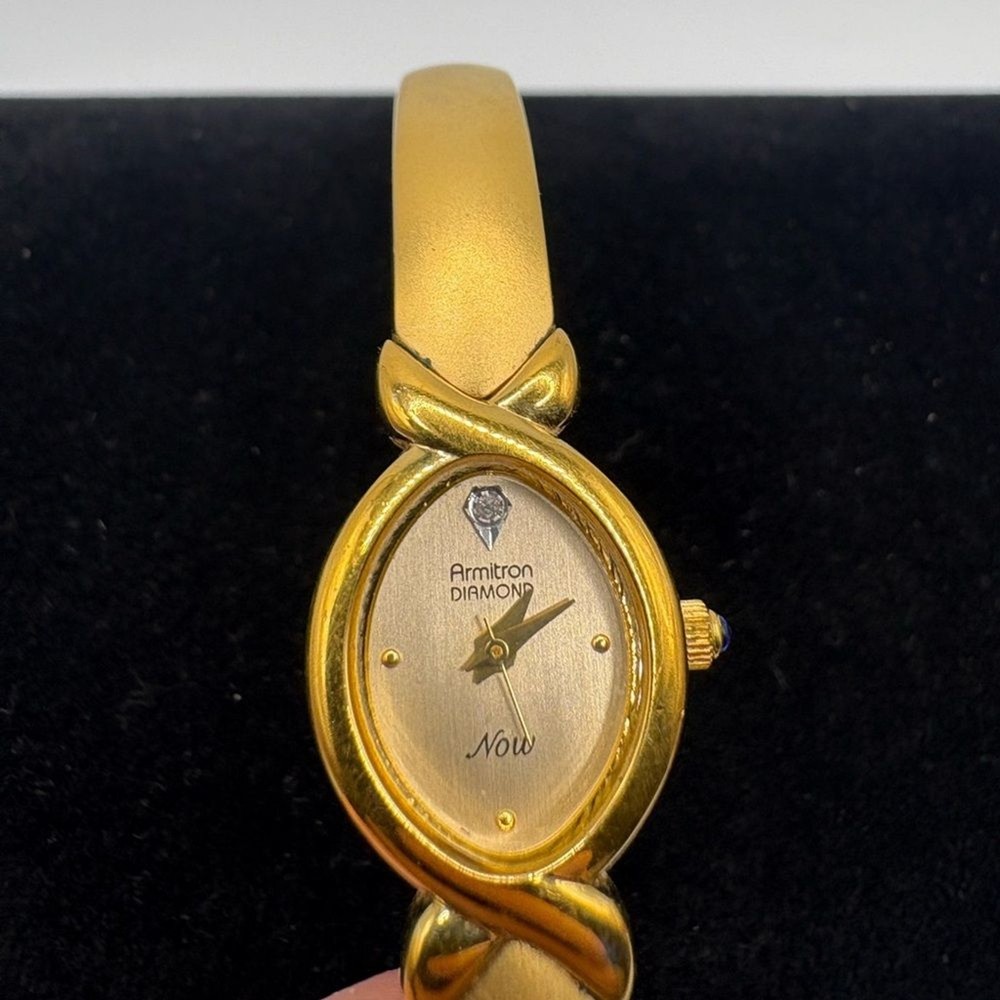 💎 Armitron Diamond Now Gold-Tone Women’s Watch Oval Face – Untested