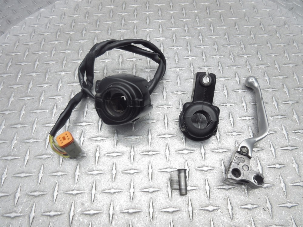 2004 Harley Davidson Fat Boy FLSTFI Left Switch Handlebar Control Clutch Perch