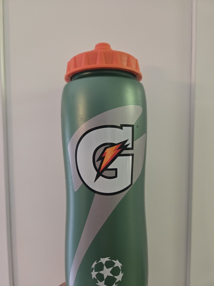 6 PACK QUANTITY Gatorade Squeeze 32oz Plastic Water Bottle - Green