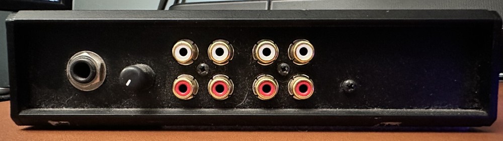 Rane Serato Scratch live SL1 audio interface with USB cable. A Classic!