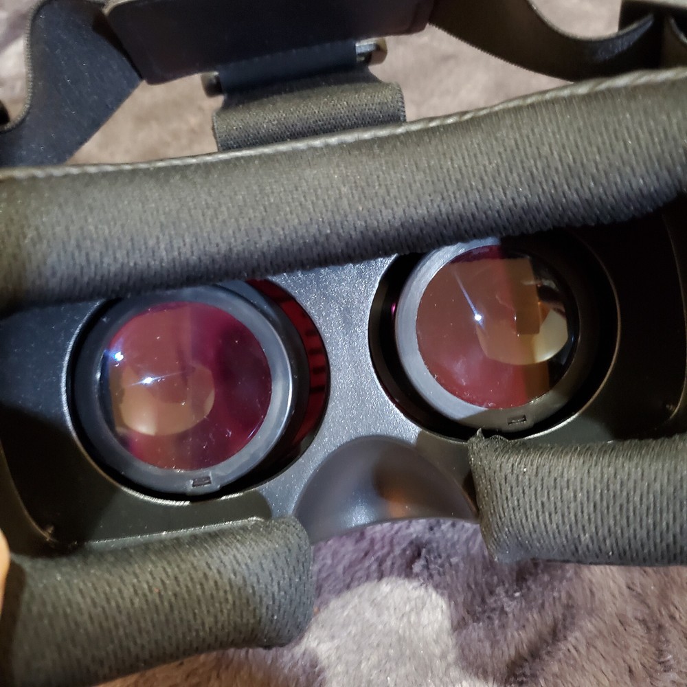 Tzumi Dream Vision Virtual Reality Smartphone Headset