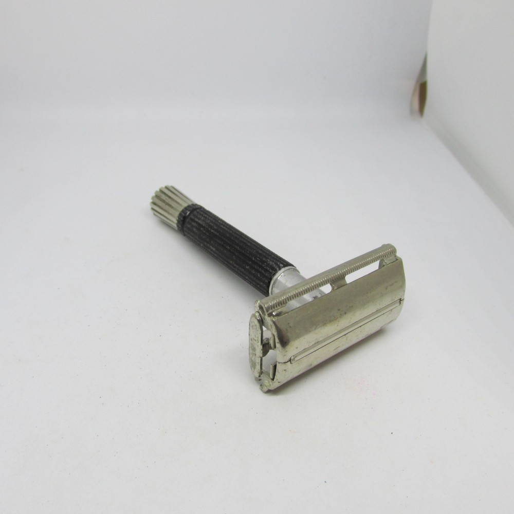 Gillette Black Handle Super Speed Razor  R1 1971 Model