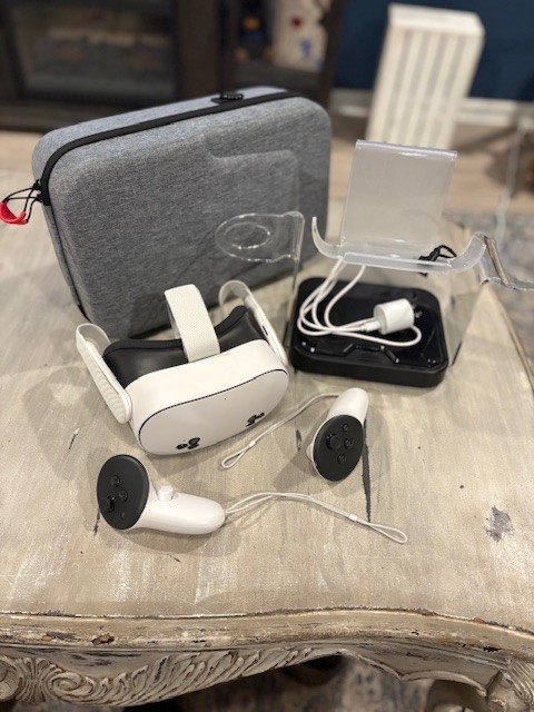 Meta Quest 3s 128gb with Case and Charging base.