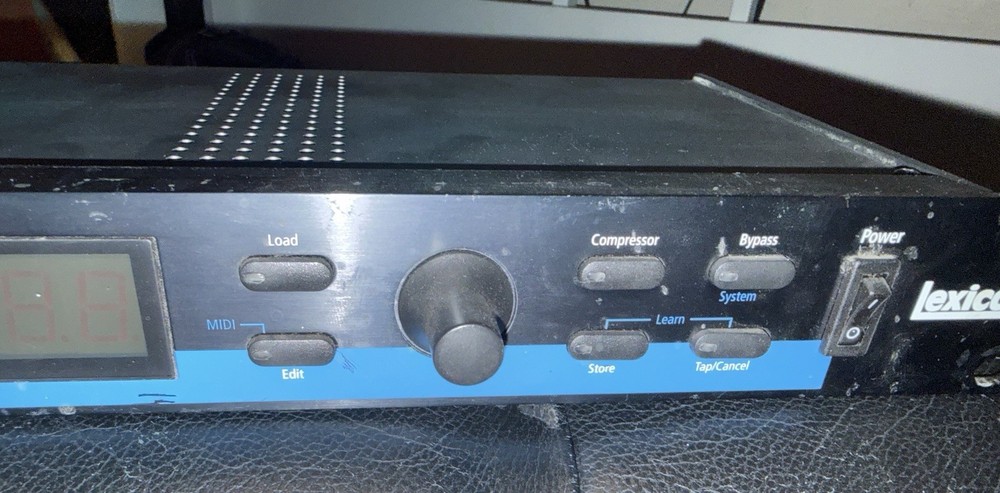 Lexicon MPX 200 Multi-Effects Processor Rackmount Digital 1U MIDI S/PDIF Black