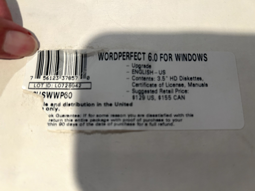 Windows WordPerfect Version 6.0 Word Processor Software, Draw 2.1, & ref chart