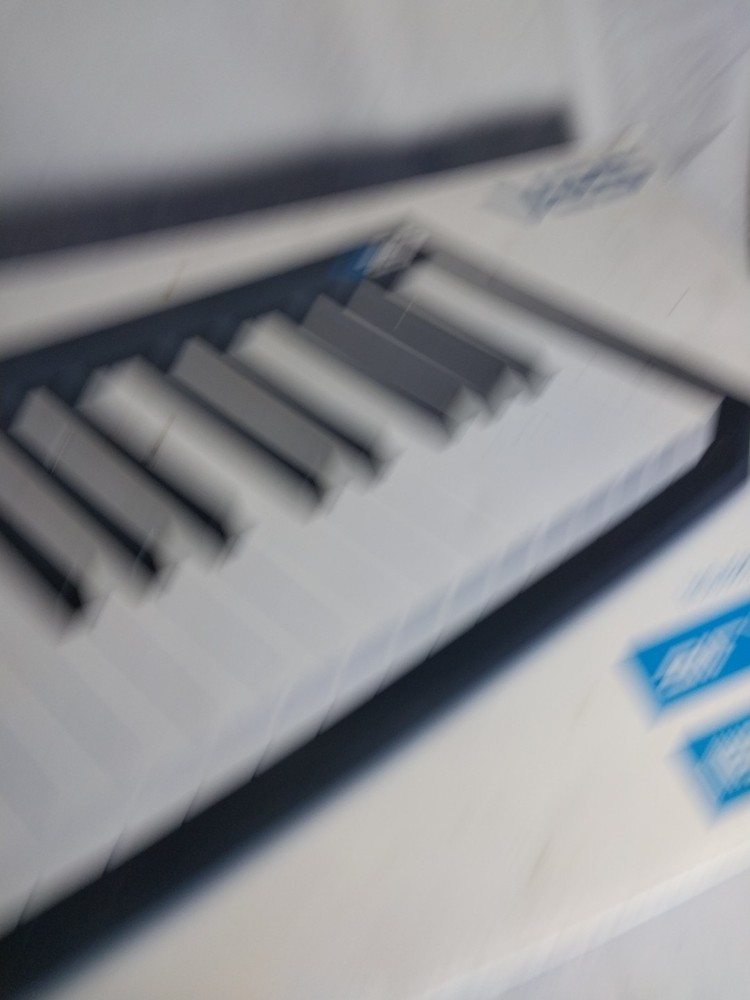 Alesis V25 25-Key USB-MIDI Keyboard Controller