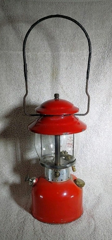 *Vintage 1966 Coleman 200A Lantern