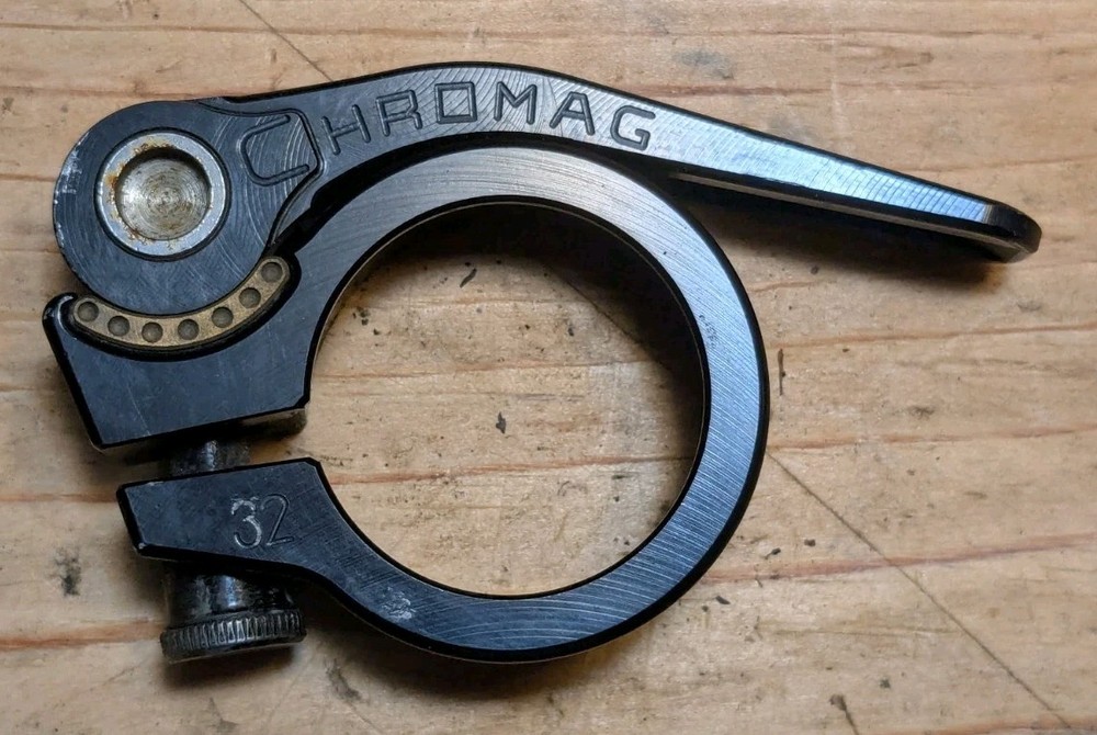 Chromag Quick Release Seatpost Collar 31.8 Black