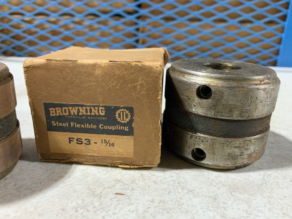 One Browning FS3 15/16" Flexible Coupling Both Halves & Bushing, NOS