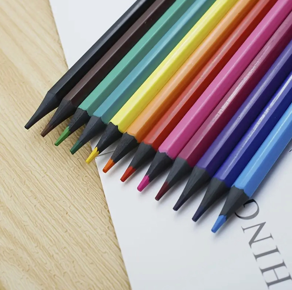 Crayons Set 12 Piece Bright Colors