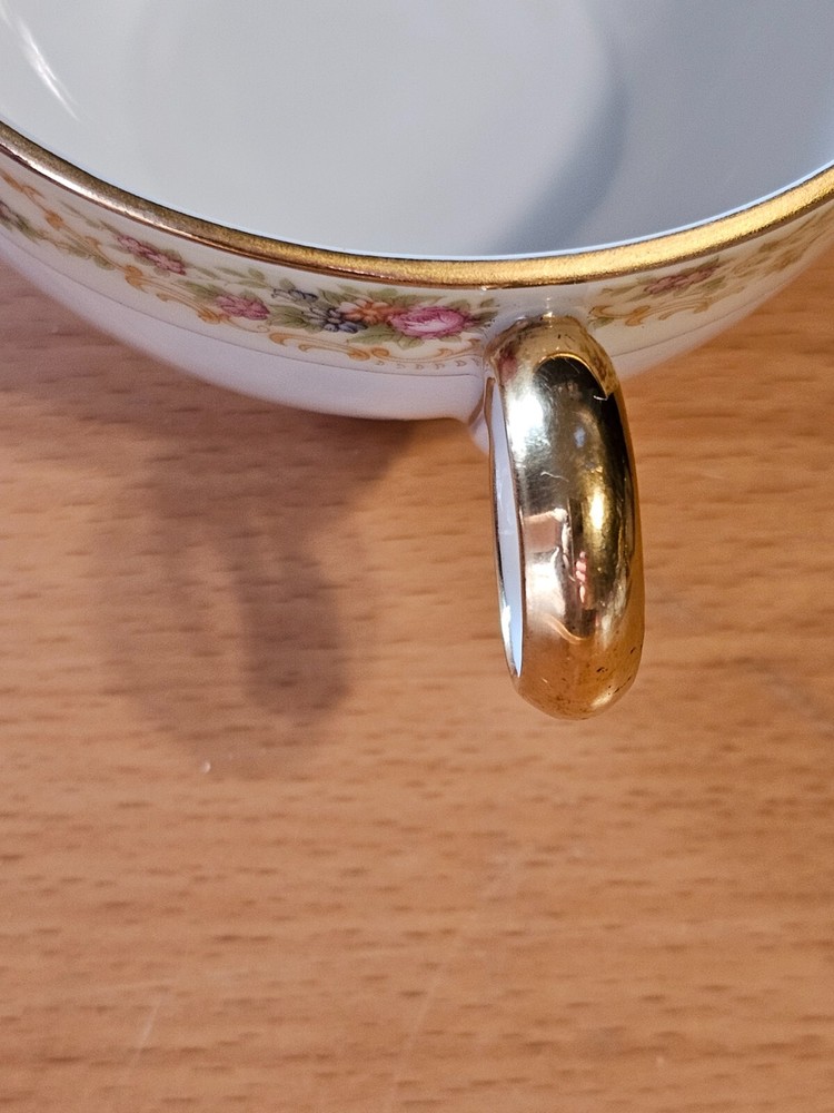 Meito Modern Windsor Creamer 8oz