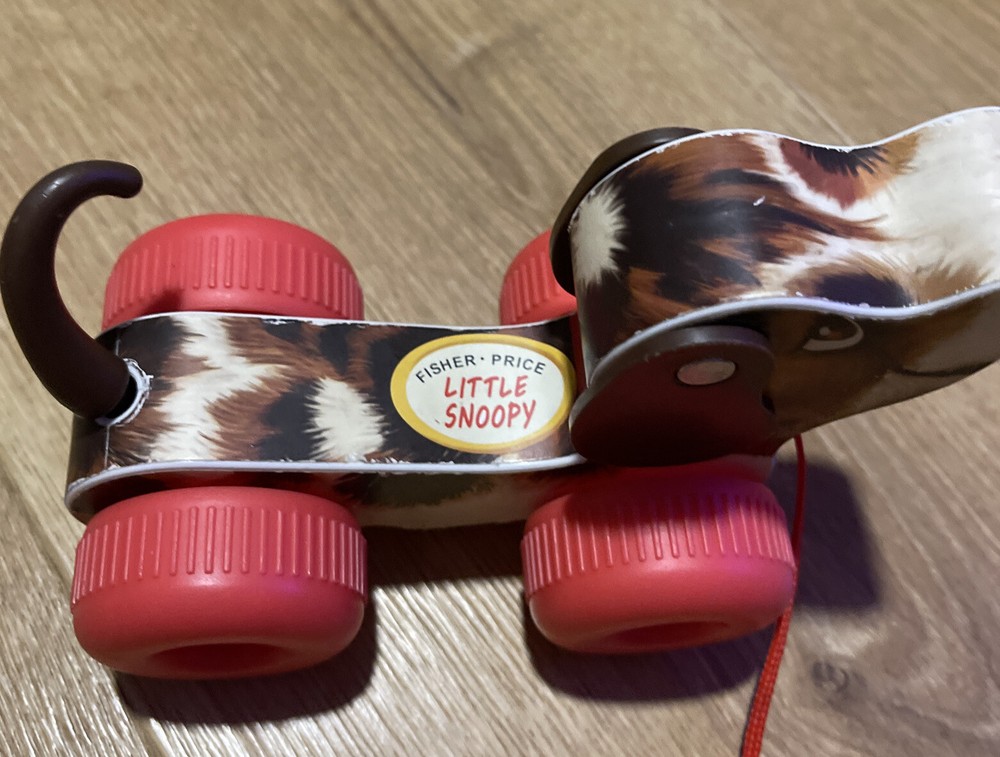 Snoopy Pull Along Dog Reproduction 2014 G3