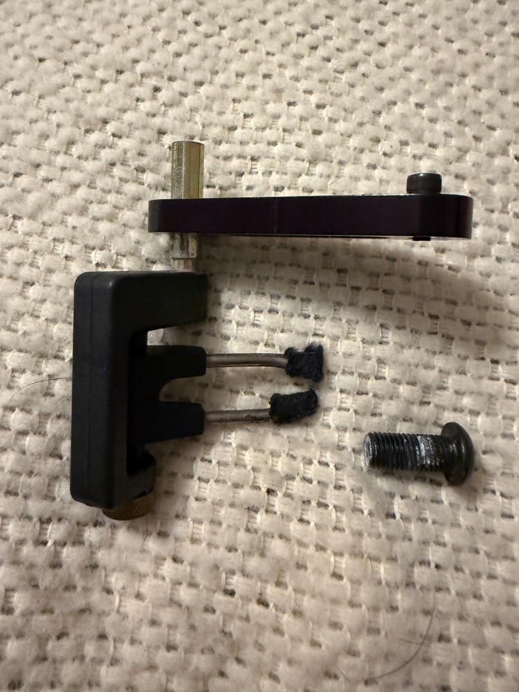 Cobra Dual Prong Flipper Rest