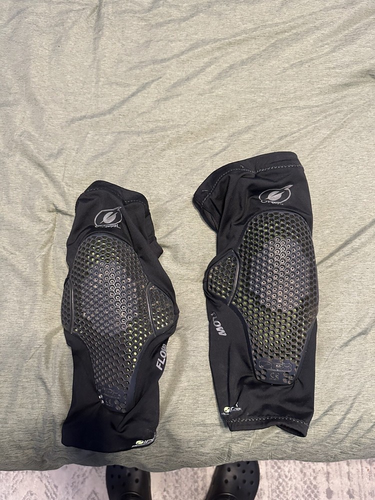 Oneal Flow Knee Pads Guards Mountain Biking