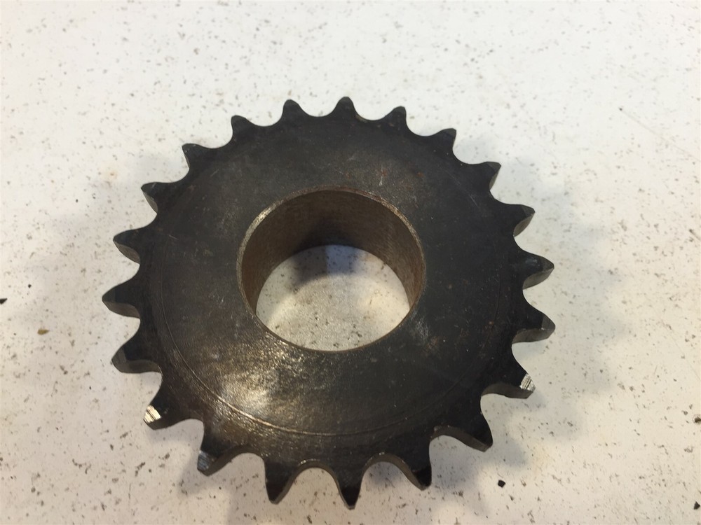 Tsubaki 40B21 Roller Chain Sprocket 1.43" Bore