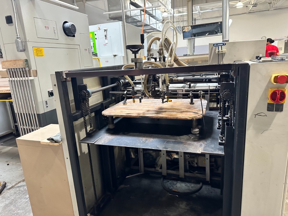 DORN SPE UV Coater machine with auto feed and auto stacker DMC-30HF