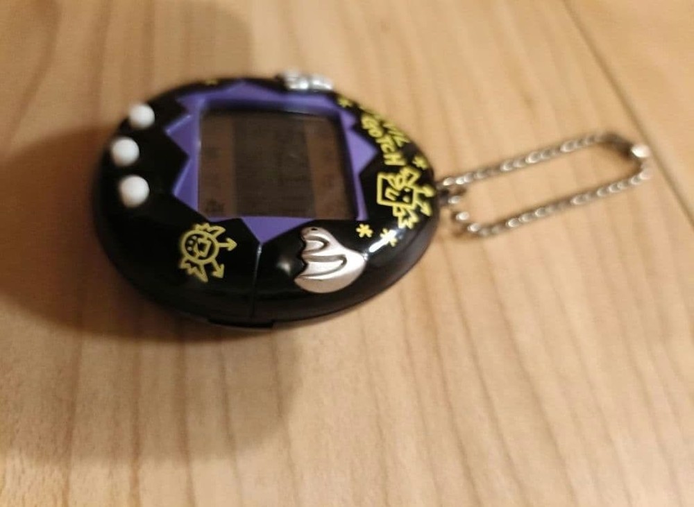 Bandai Deviltchi Devilgotchi Devil Tamagotchi Virtual Pet Black 1998 TMGC