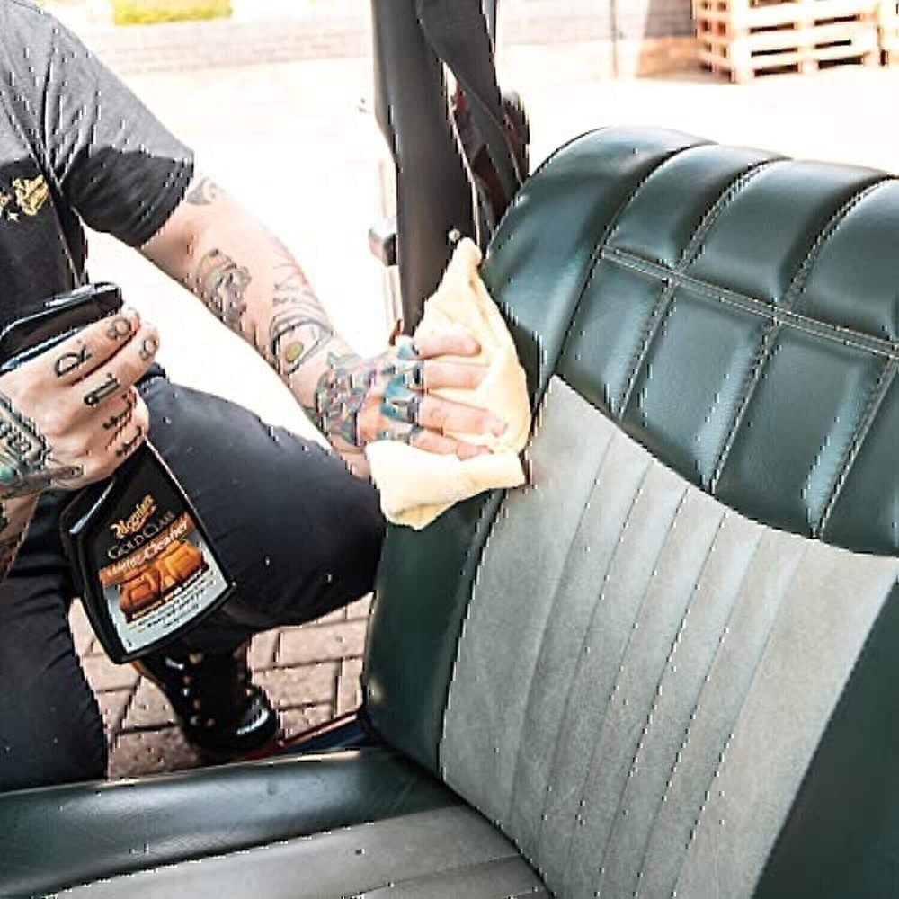 Meguiar's Gold Class™ Leather & Vinyl Cleaner