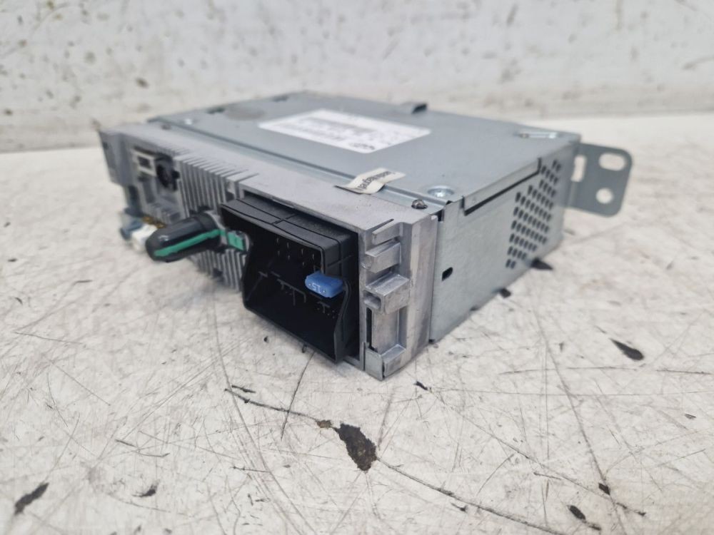 Radio/Navigation System - Combination Multimedia Code Nicht Available! Fits