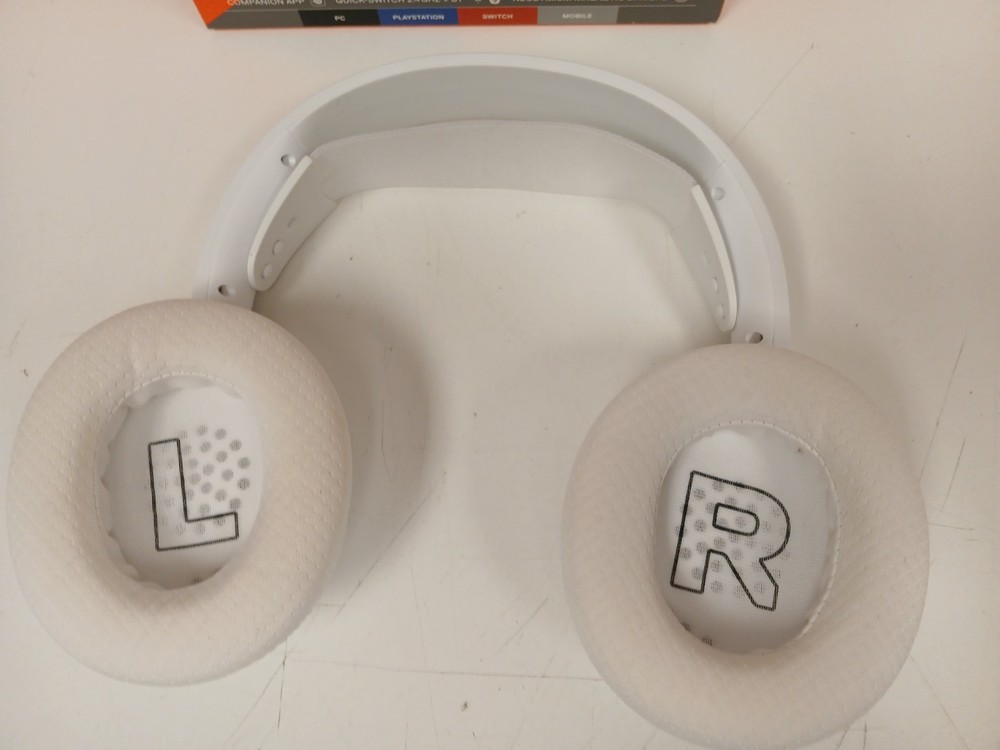 SteelSeries Arctis Nova 5 Wireless Gaming Headset, White