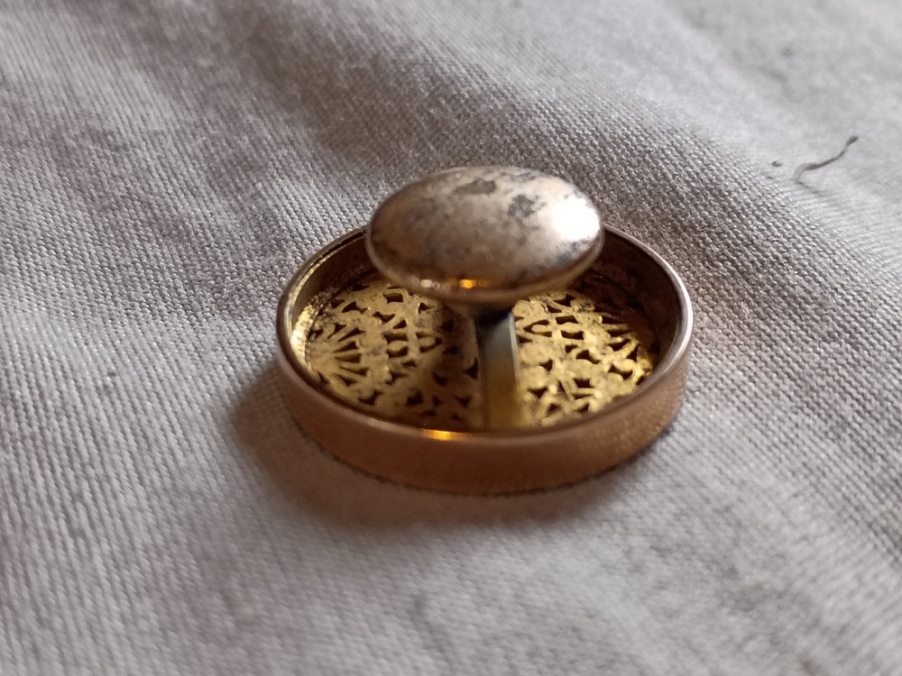 Antique Intricate Filigree Gold Filled Stud Button.