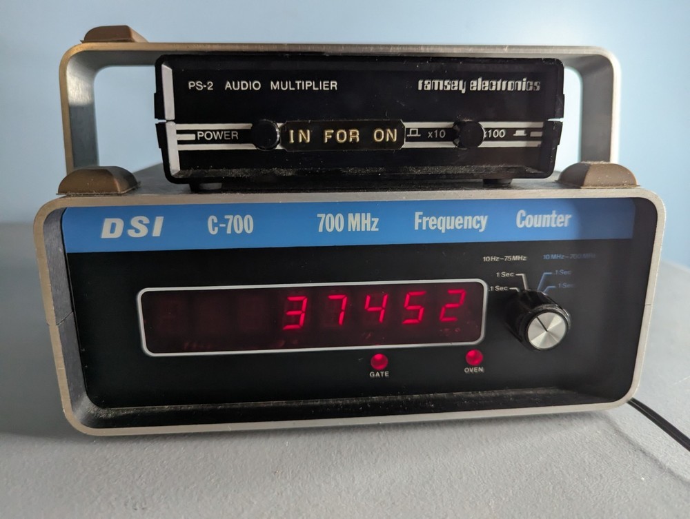 DSI C-700 700MHz Frequency Counter +  Ramsey Electronics Audio Multiplier