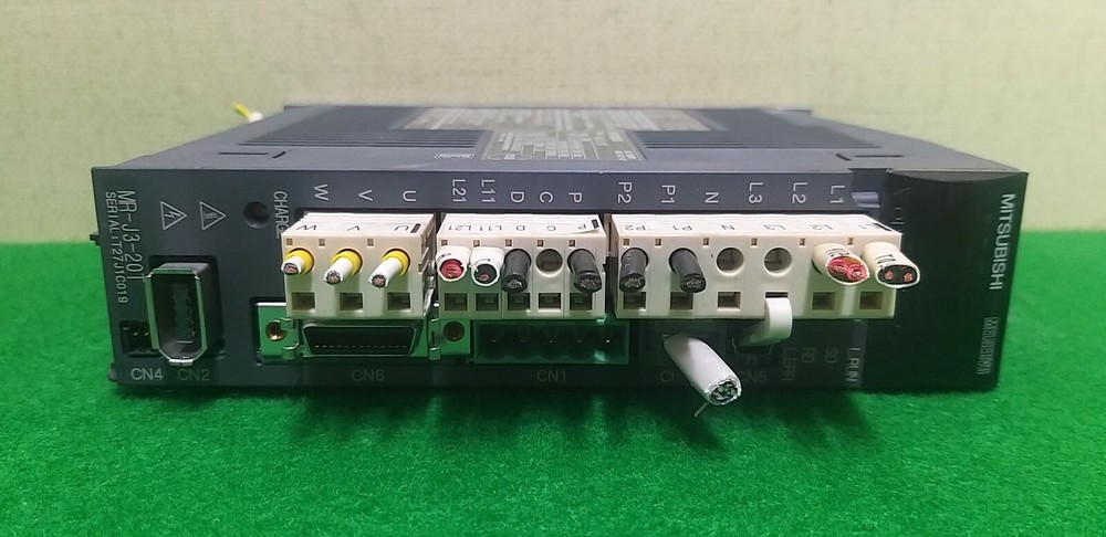 MITSUBISHI MR-J3-20T AC SERVO. USED