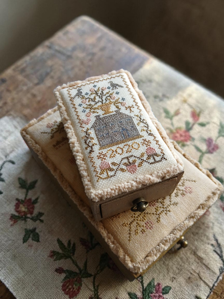 Handmade Cross Stitch Shaker Box, Finished Primitive