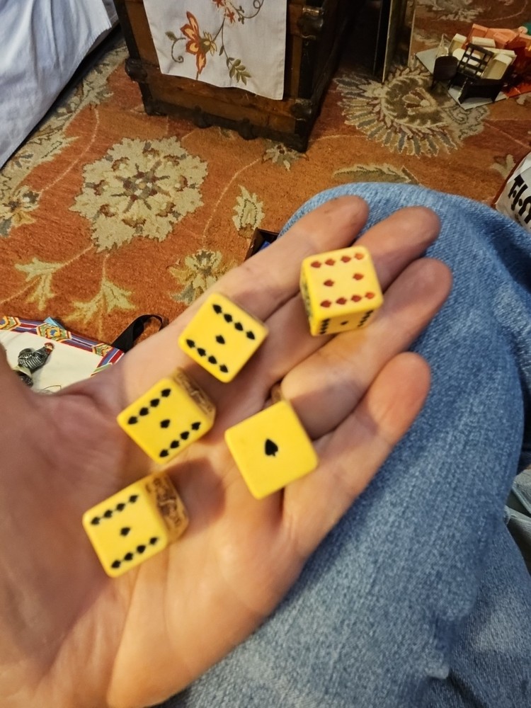 5 Poker Dice Vintage Bakelite? With Leather Cup