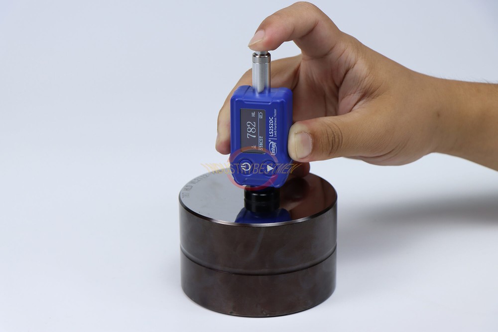 1PCS   Linshang Leeb hardness tester LS252DC  NEW