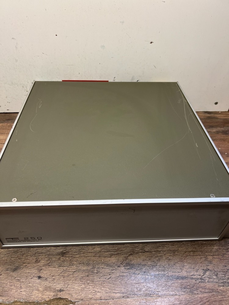 PTS Frequency Synthesizer 250 Programmed Test Sources 1-250 MHz