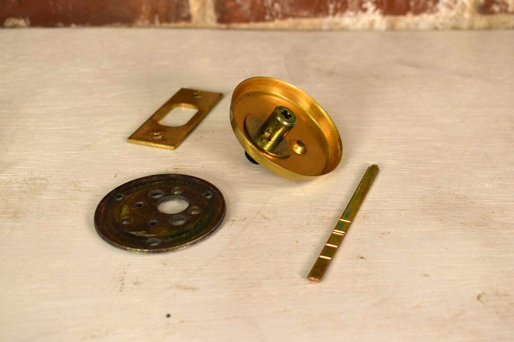 Falcon Security & Safety Deadbolts D861K 606 w/ Instructions