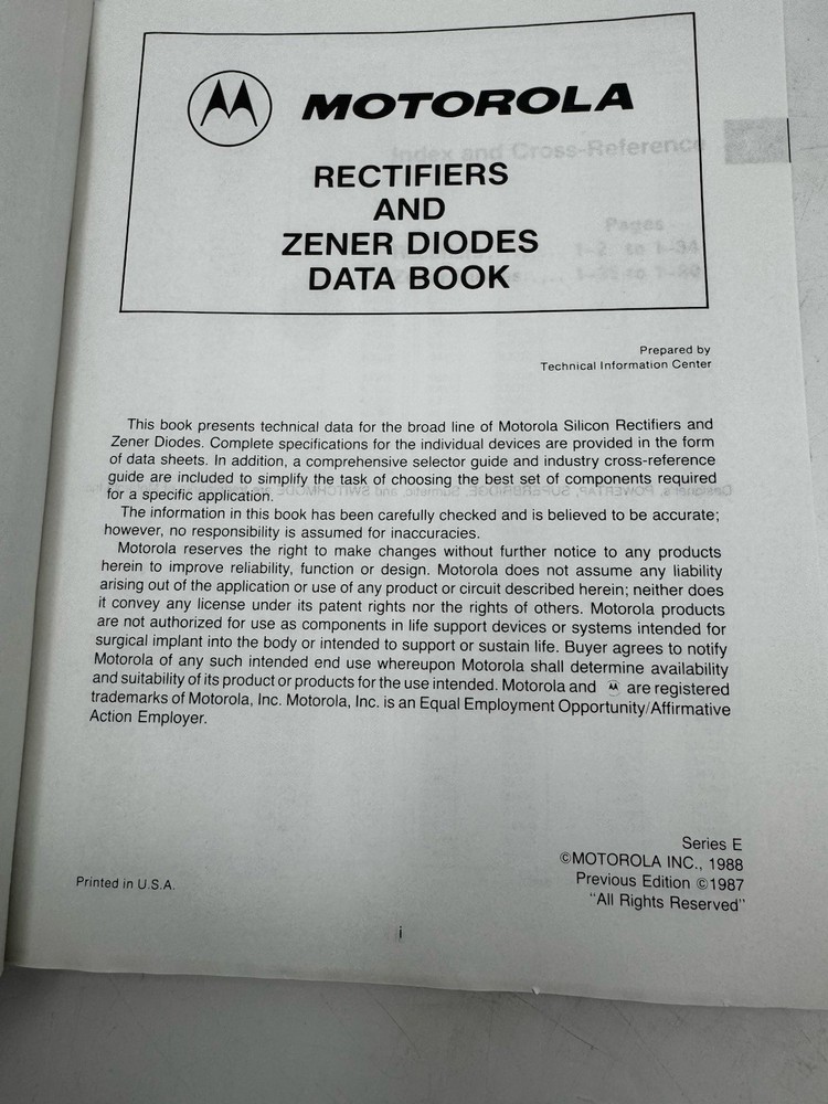 MOTOROLA Linear/Switchmode Voltage Regulator Handbook + Rectifiers & Zener Data