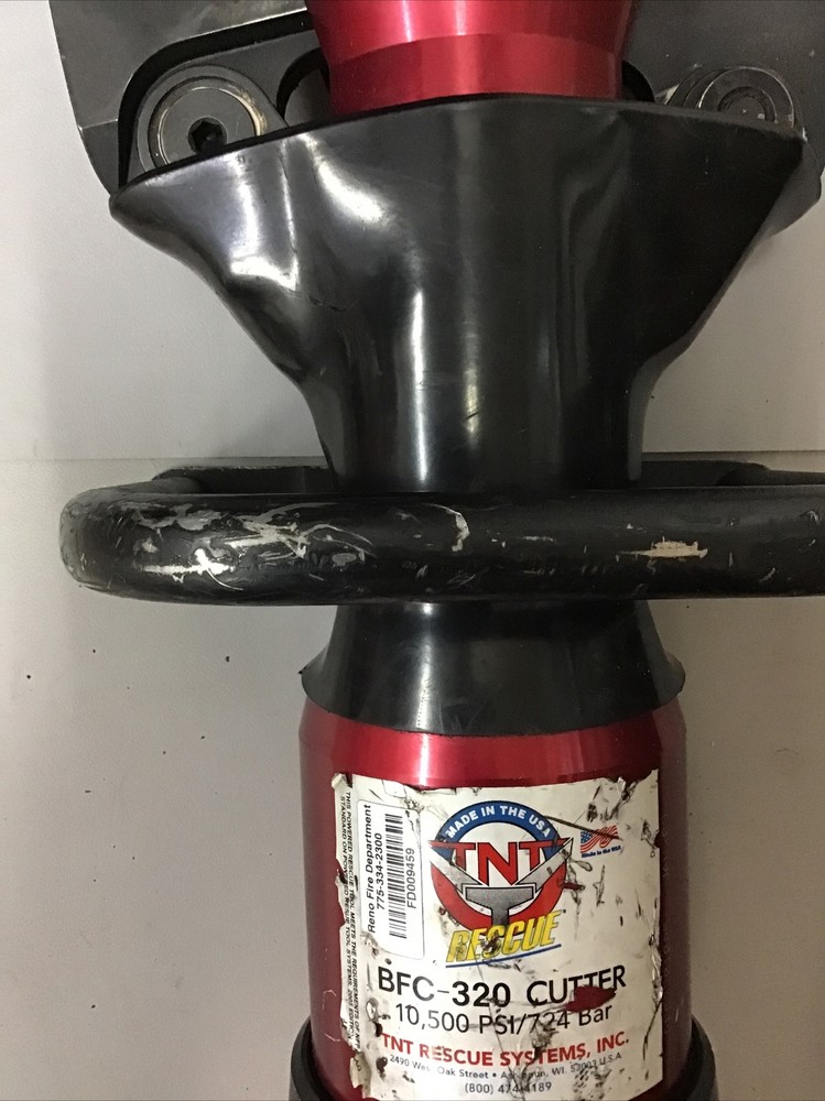 TNT Rescue BFC-320 Hydraulic Cutting Tool (m9)