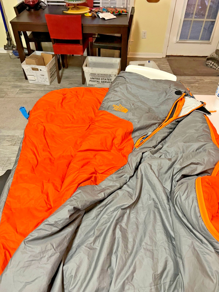 The North Face Dolomite, Regular, Rt zip, 40 degree, GUC