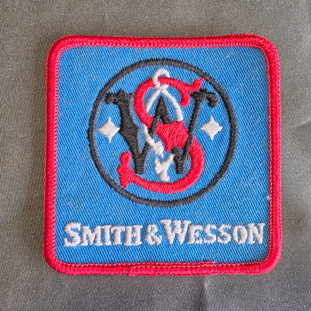 Vintage SMITH & WESSON PATCH  Iron-on    MINT Cond     PF