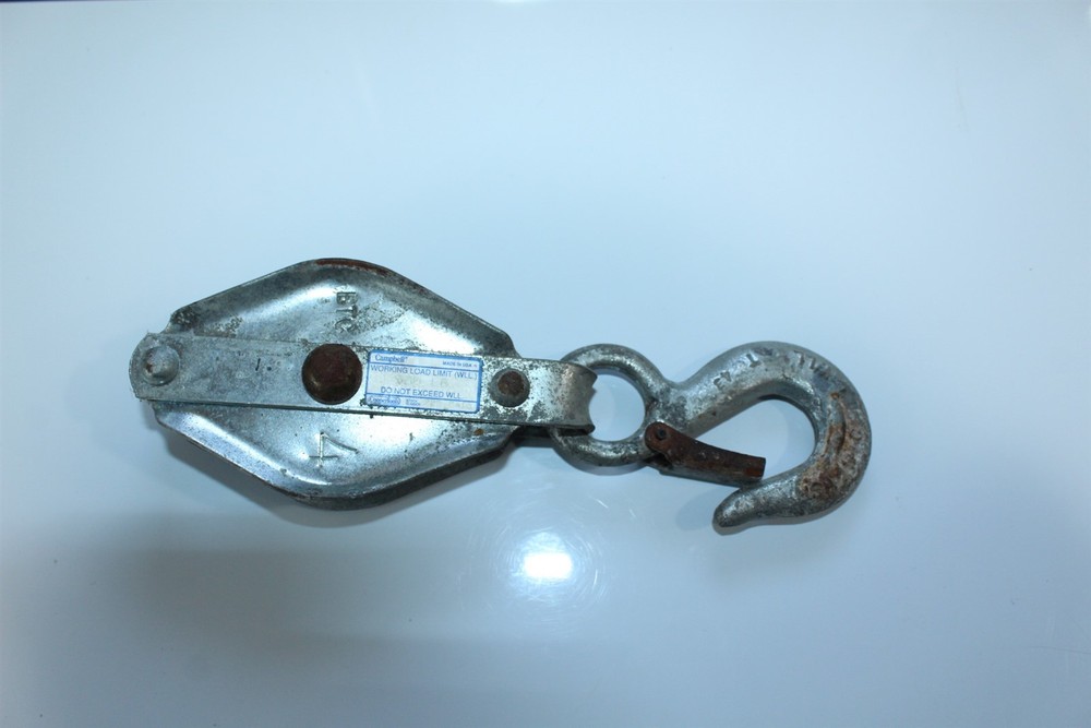 Hook Pulley 500 LB Working Load Limit 5/8" Wide Pulley