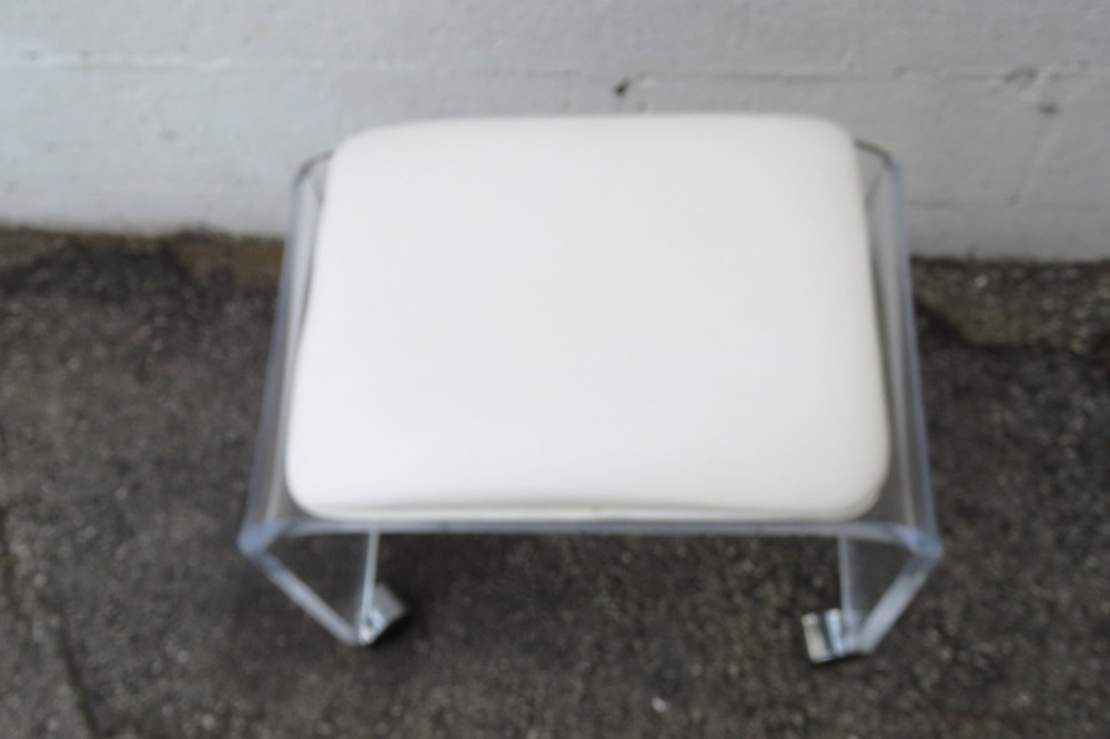 Mid Century Modern Vintage Lucite Vanity Stool 6039