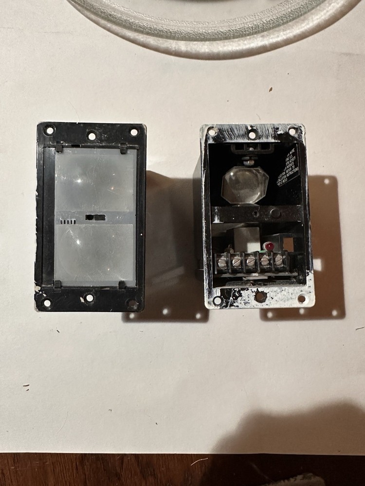 Arrowhead Enterprises Switch Assembly S1930-dc  And DS905 Home Security