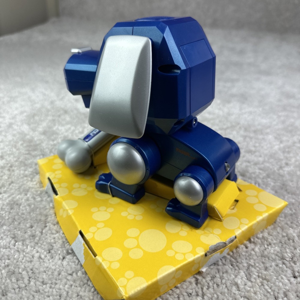 *READ* Tiger Electronics Poo-Chi Interactive Robot Dog Blue Silver With Bone