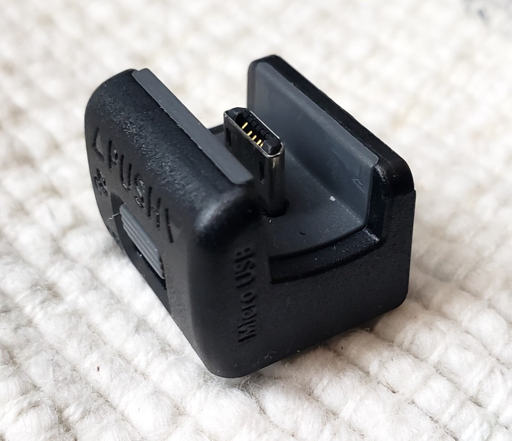 Samsung Gear VR Headset w/Controller. Model #SM-R324