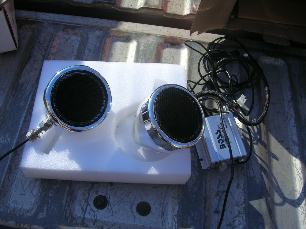 HARLEY DAVIDSON CHROME SPEAKERS