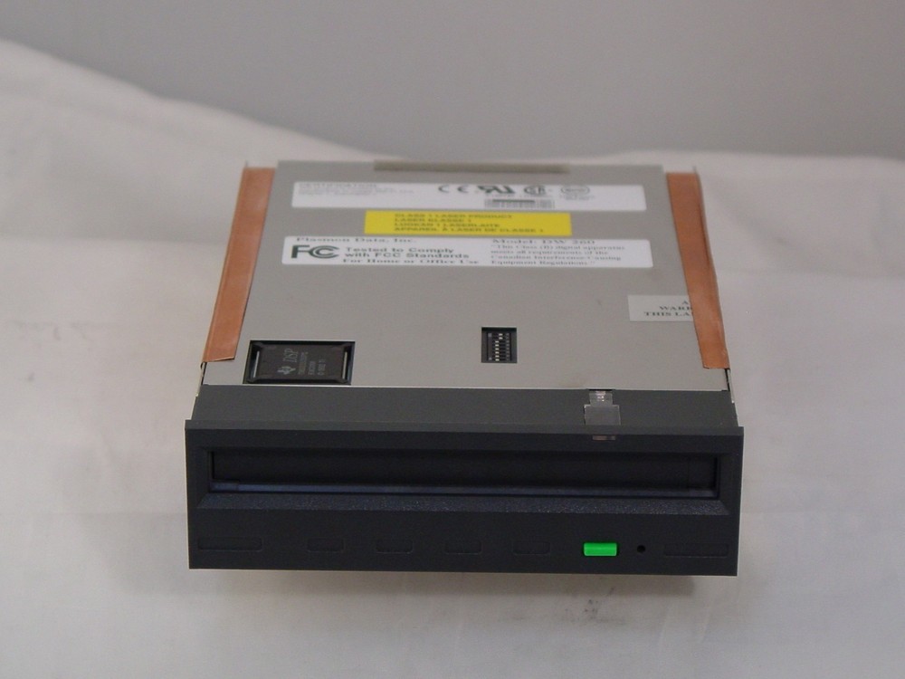 Plasmon DW260 2.6GB Internal Magneto Optical Drive - tested.